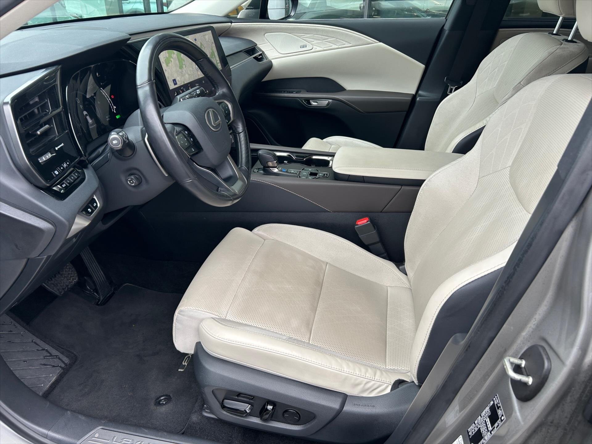 Lexus RX 350h SUV 2,5 l 140 kw