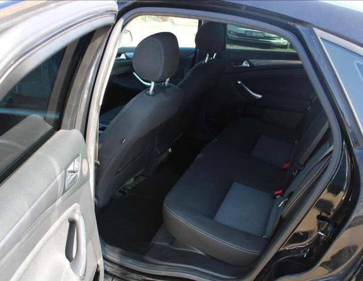 Ford Mondeo Liftback 1,6 l 118 kw