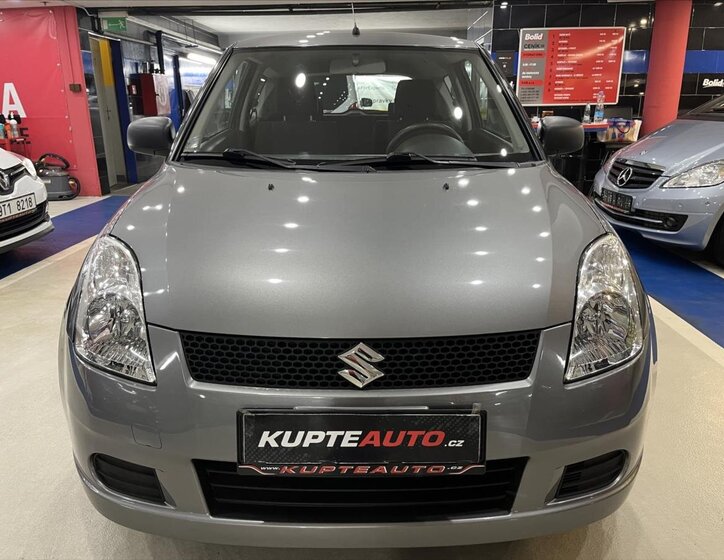 Suzuki Swift Hatchback 1,3 l 67 kw