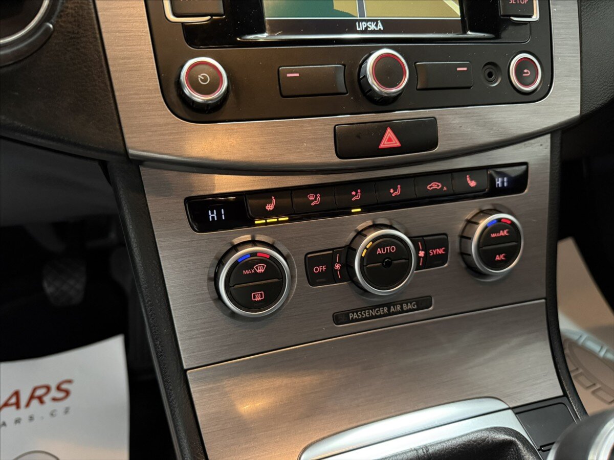 Volkswagen Passat Kombi 1,4 l 90 kw