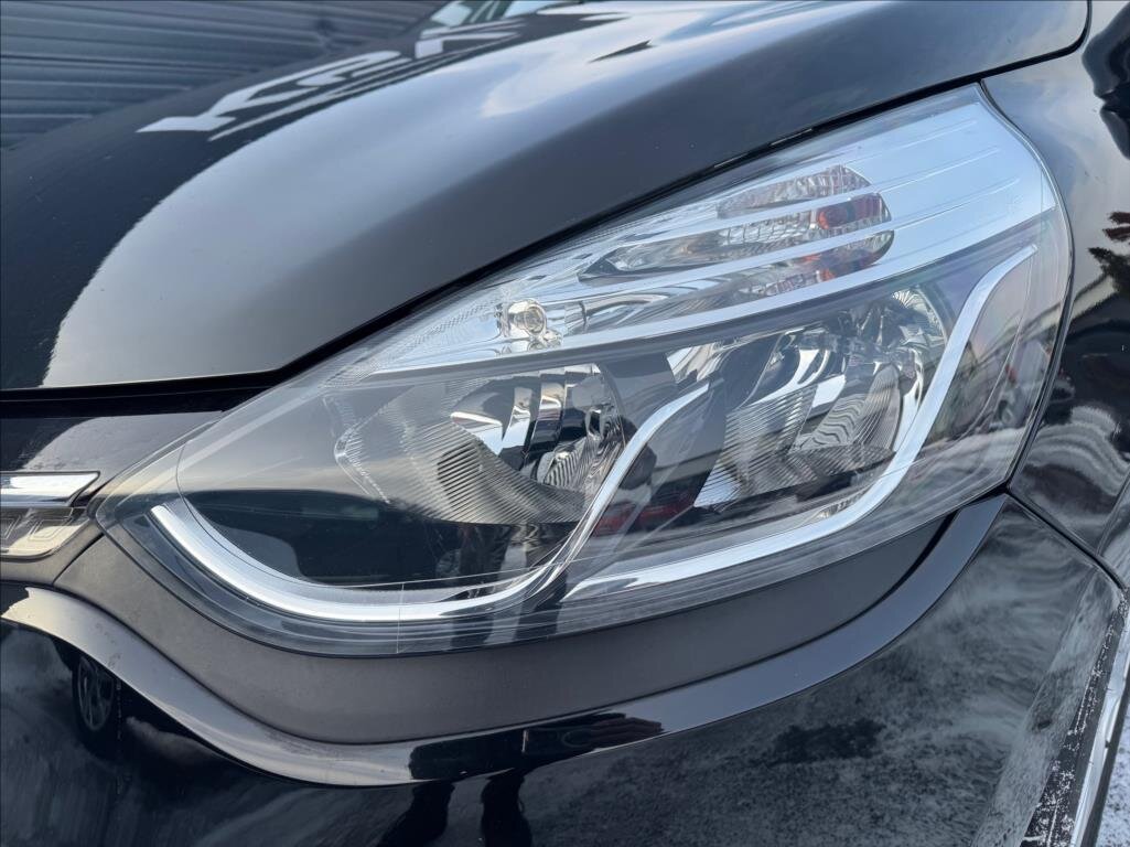 Renault Clio Hatchback 898,0 66 kw