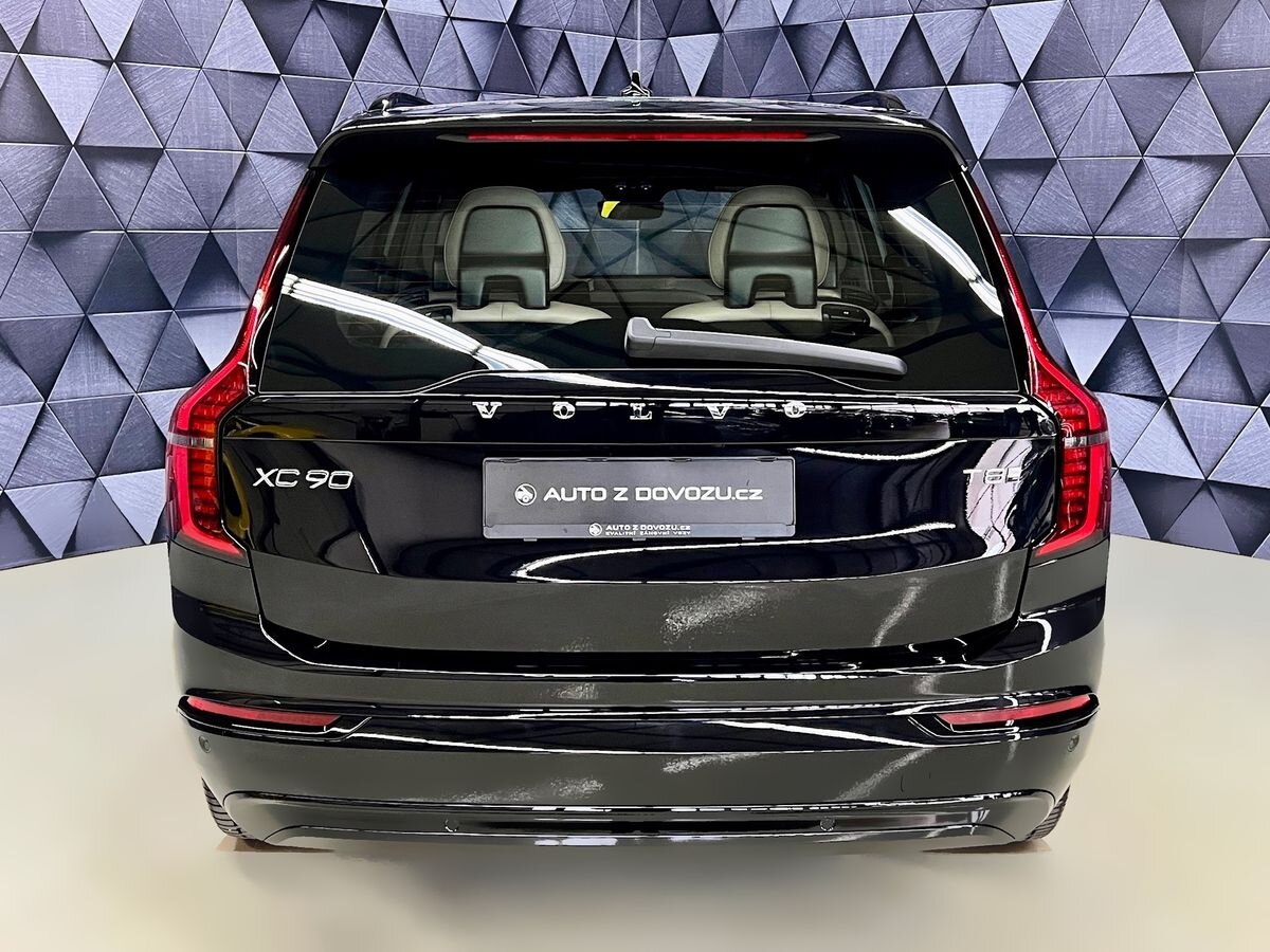 Volvo XC90 SUV / Terénní 2,0 l 335 kw
