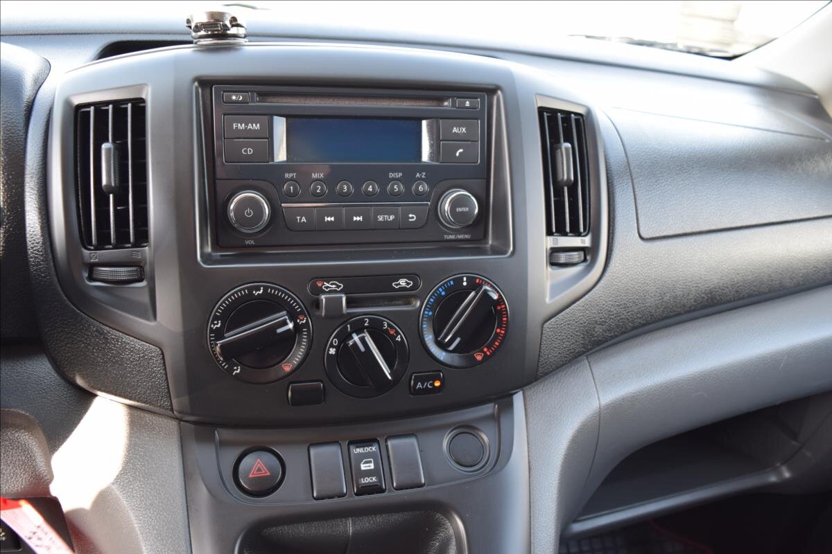 Nissan NV200 MPV 1,6 l 81 kw