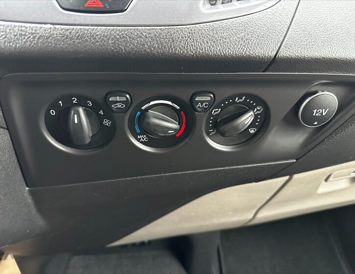 Ford Tourneo Custom Ostatní 2,0 l 96 kw