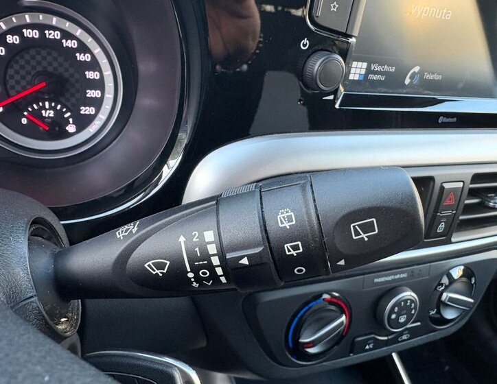 Hyundai i10 Hatchback 998,0 49 kw