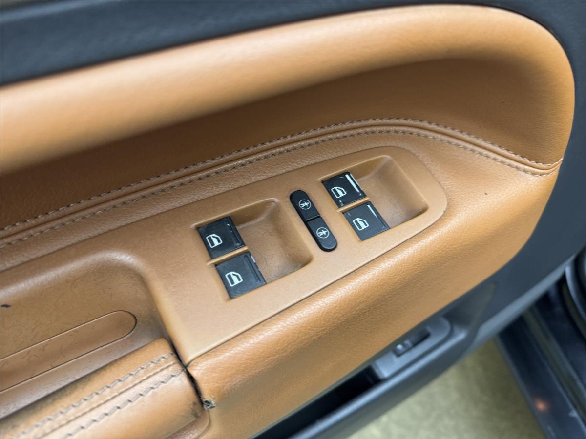 Volkswagen Touareg SUV / Terénní 3,0 l 165 kw