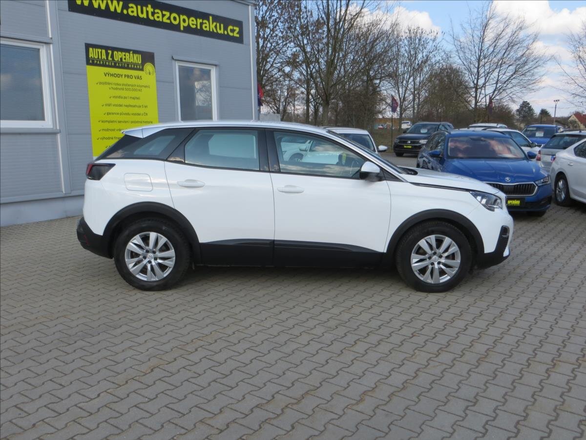 Peugeot 3008 SUV / Terénní 1,5 l 96 kw