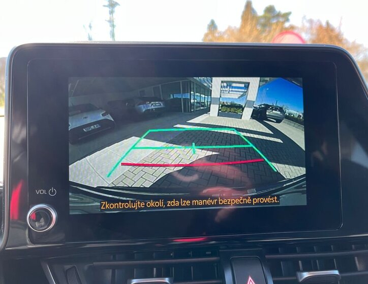 Toyota C-HR SUV / Terénní 2,0 l 112 kw