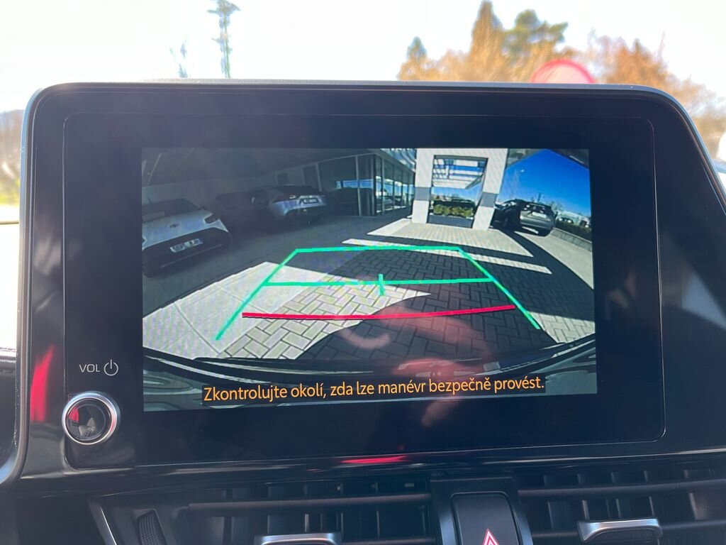 Toyota C-HR SUV / Terénní 2,0 l 112 kw