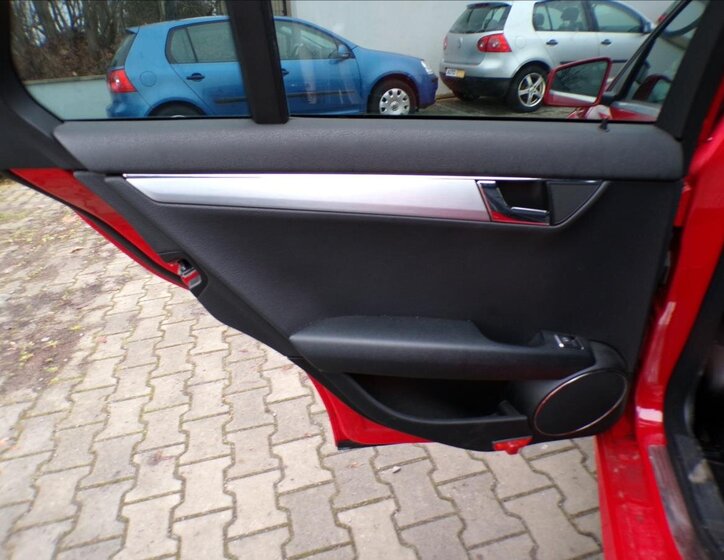 Mercedes-Benz Třídy C Kombi 3,0 l 170 kw