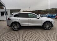 Porsche Cayenne Kombi 3,0 l 180 kw