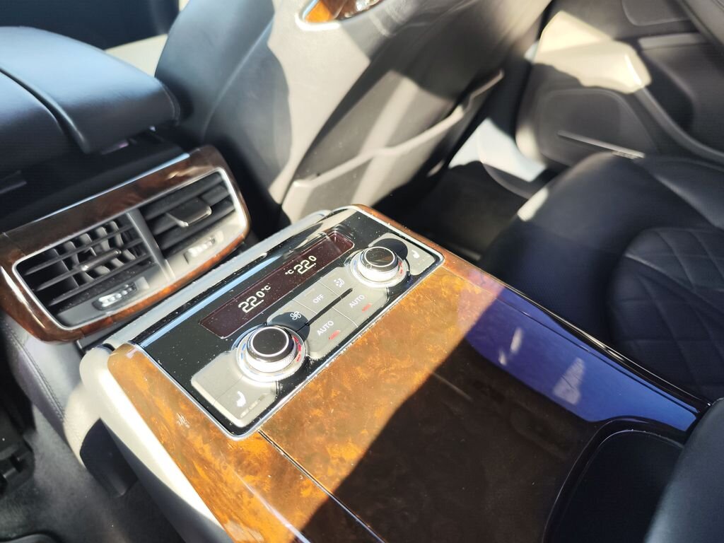 Audi A8 Sedan / Limuzína 3,0 l 190 kw