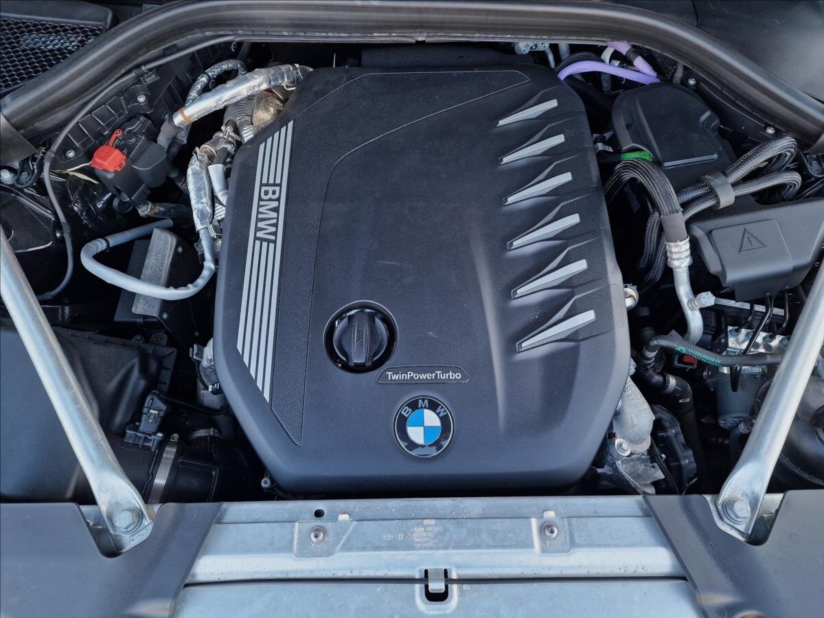 BMW X4 SUV / Terénní 3,0 l 210 kw