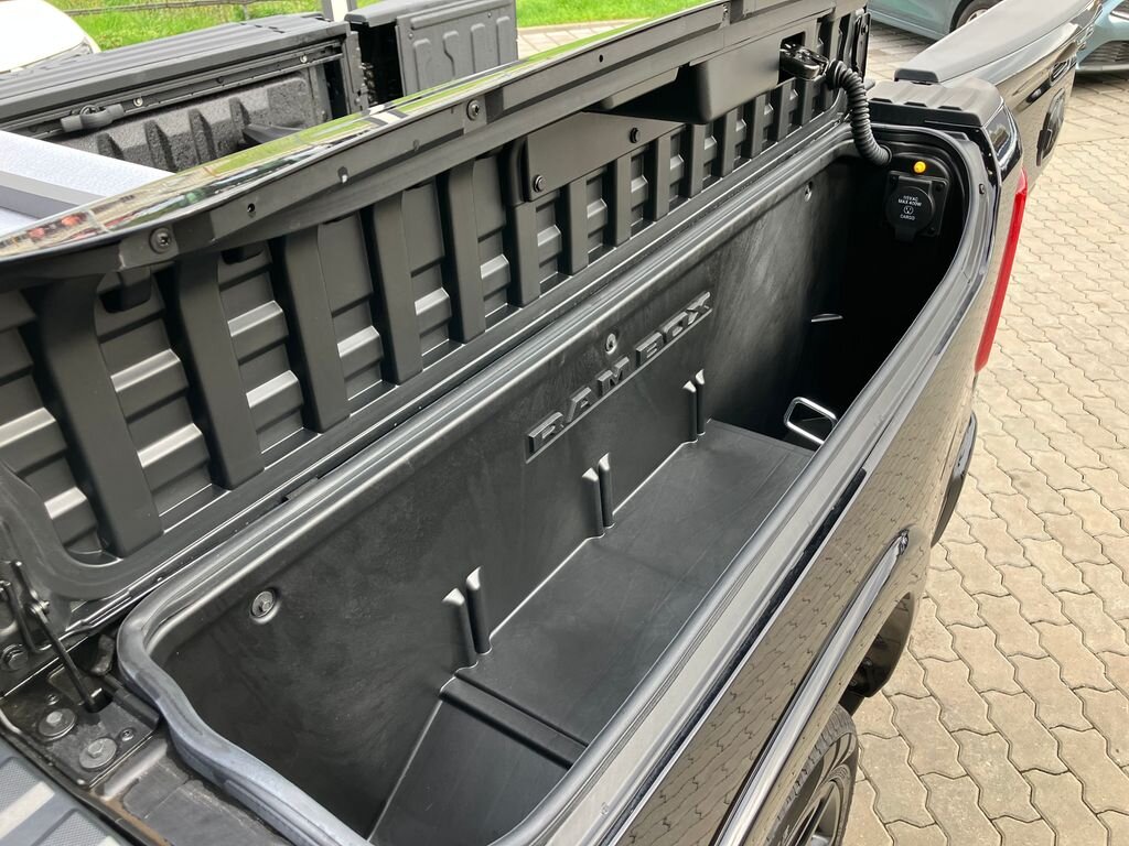 Dodge RAM Pick-up 3,0 l 403 kw