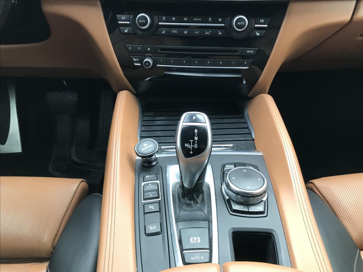 BMW X6 Sedan 3,0 l 190 kw