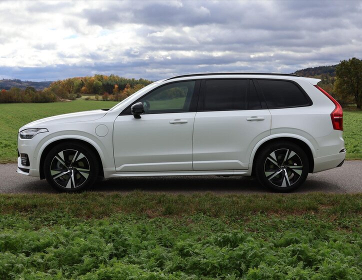 Volvo XC90 4