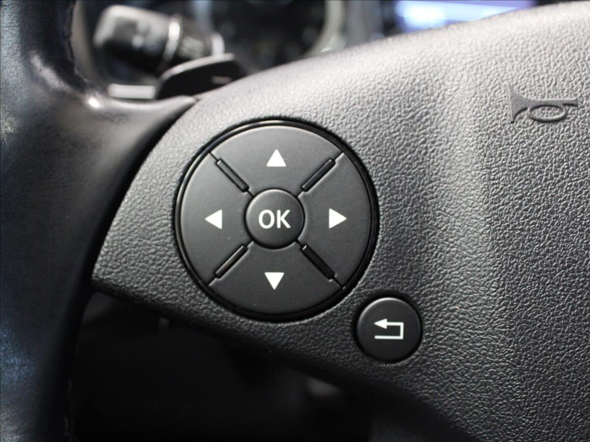 Mercedes-Benz Třídy E Sedan 3,0 l 170 kw