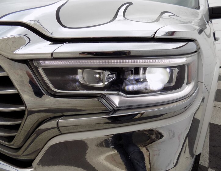 Dodge RAM Pick-up 5,7 l 295 kw