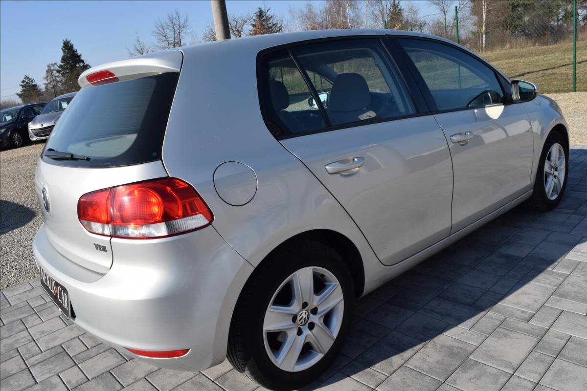 Volkswagen Golf Kombi 1,6 l 66 kw