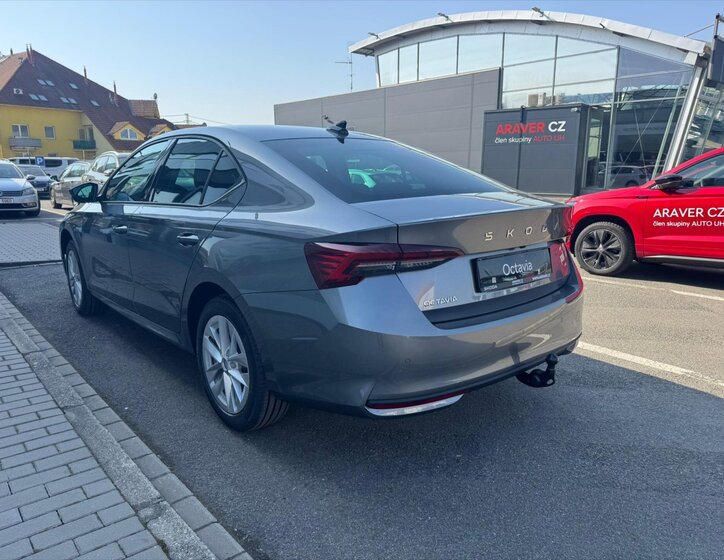 Škoda Octavia Sedan / Limuzína 1,5 l 110 kw