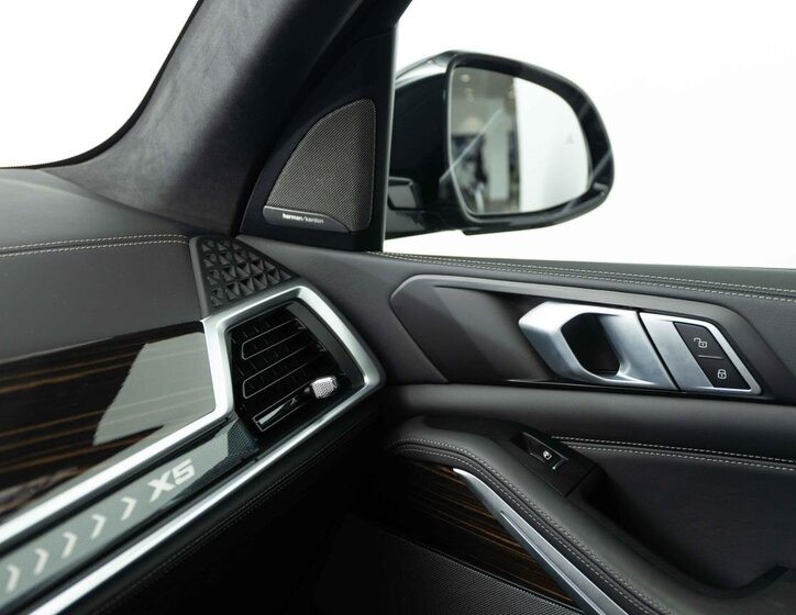 BMW X5 SUV / Terénní 3,0 l 259 kw