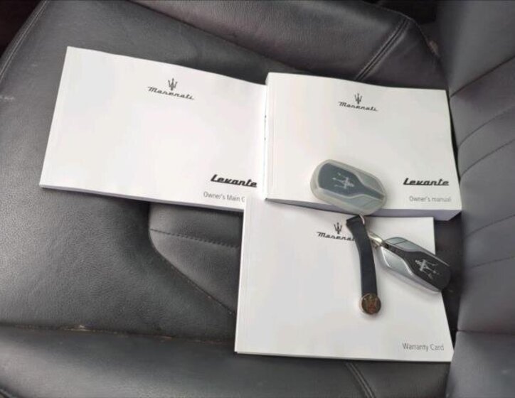 Maserati Levante SUV / Terénní 2,0 l 243 kw