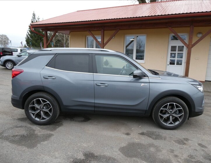 SsangYong Korando SUV / Terénní 1,5 l 120 kw