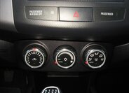 Mitsubishi Outlander 26