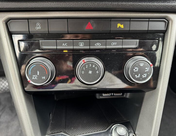 Volkswagen T-Roc Hatchback 2,0 l 110 kw