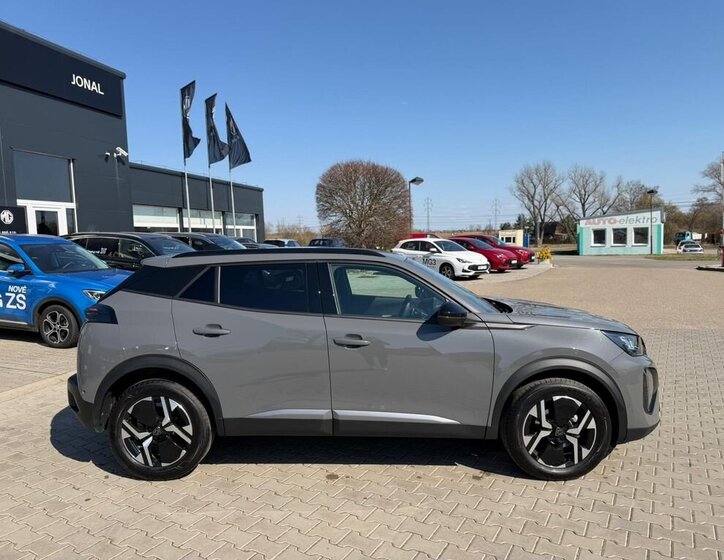 Peugeot 2008 SUV / Terénní 1,2 l 96 kw