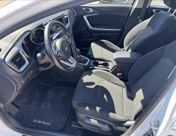 KIA Ceed Hatchback 1,4 l 73 kw