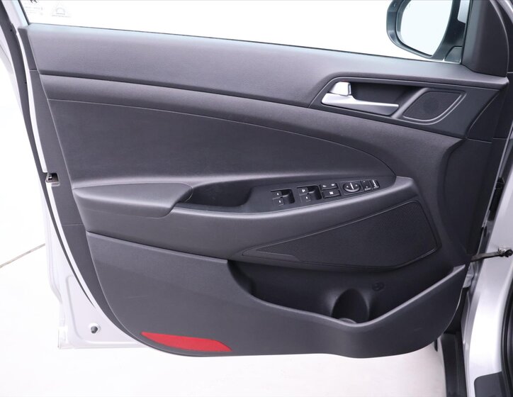 Hyundai Tucson SUV 2,0 l 100 kw