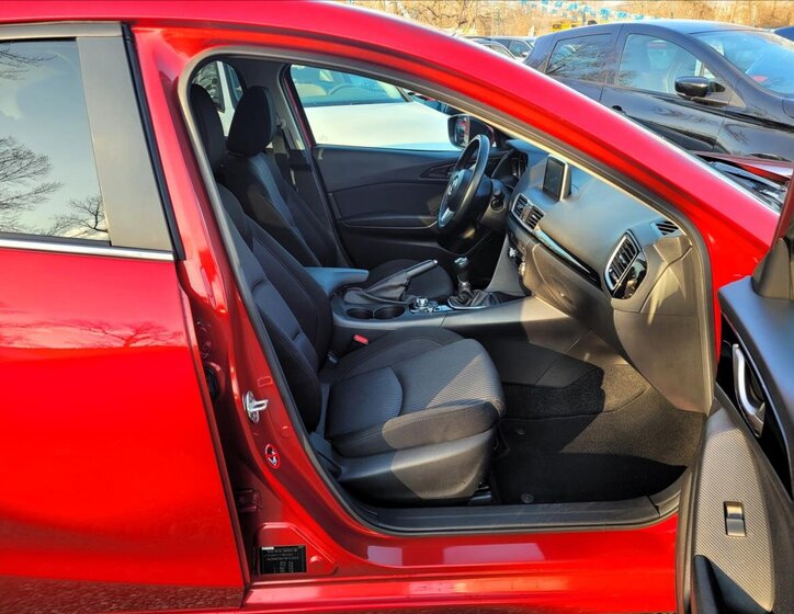 Mazda 3 Sedan / Limuzína 2,0 l 88 kw