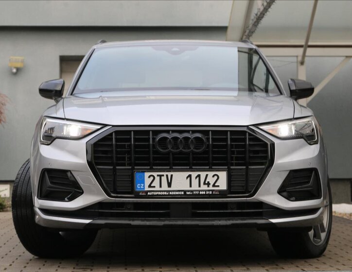 Audi Q3 SUV 2,3 l 137 kw