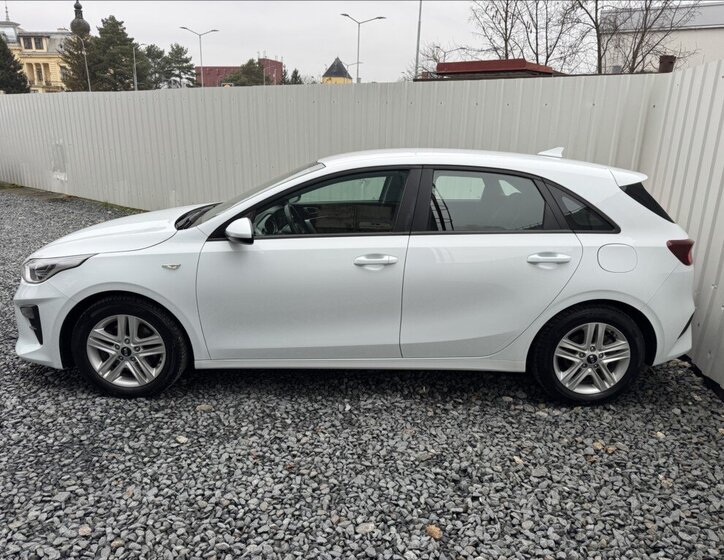 KIA Ceed 4