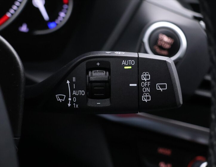 BMW X3 SUV / Terénní 2,0 l 140 kw