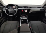 Audi e-tron SUV / Terénní 0,0 300 kw