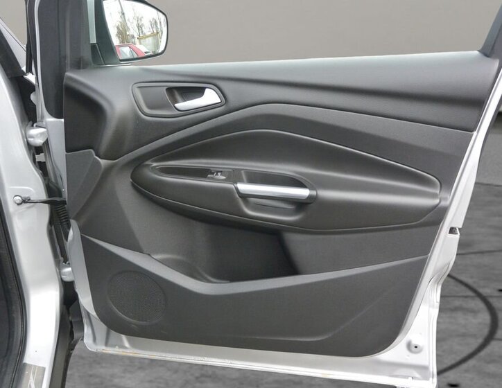 Ford Kuga SUV / Terénní 2,0 l 110 kw