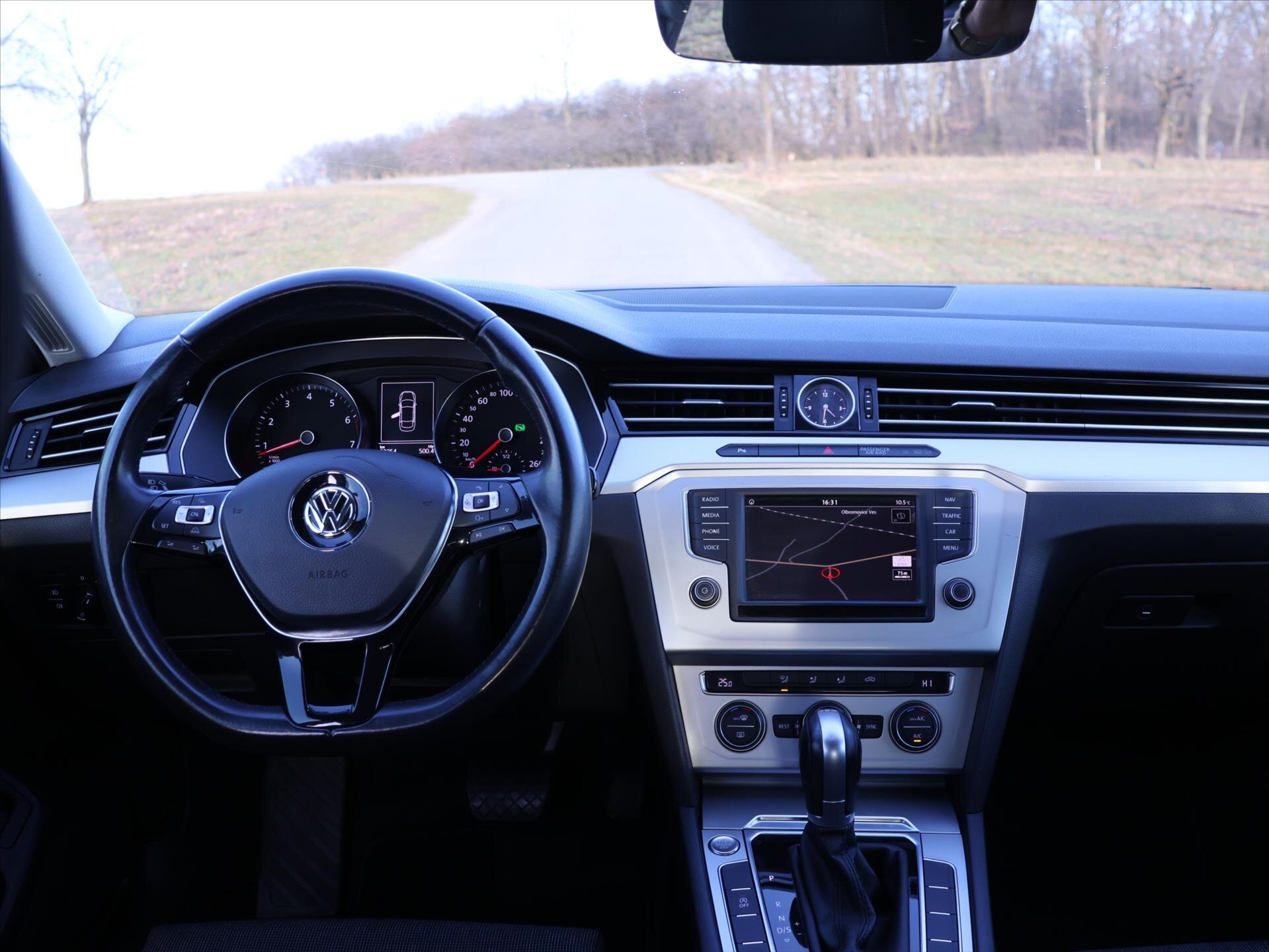 Volkswagen Passat Sedan / Limuzína 1,4 l 110 kw