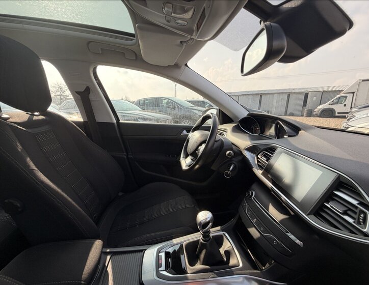 Peugeot 308 Kombi 2,0 l 110 kw