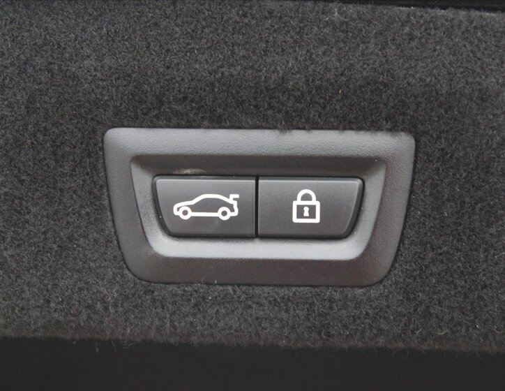 BMW Řada 7 Sedan / Limuzína 3,0 l 195 kw