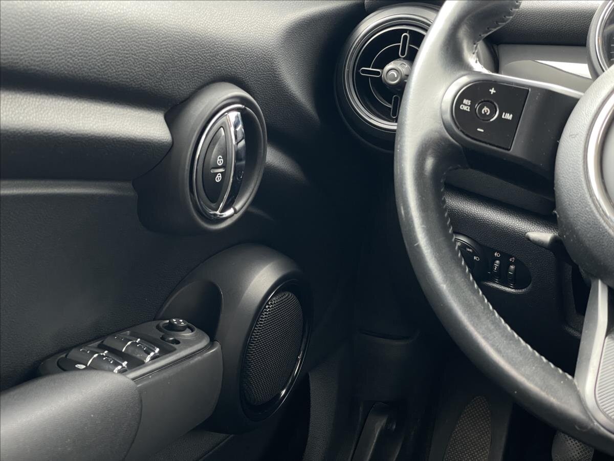 Mini Cooper Hatchback 1,5 l 100 kw