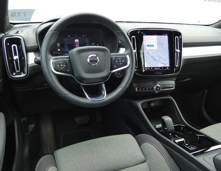 Volvo XC40 5