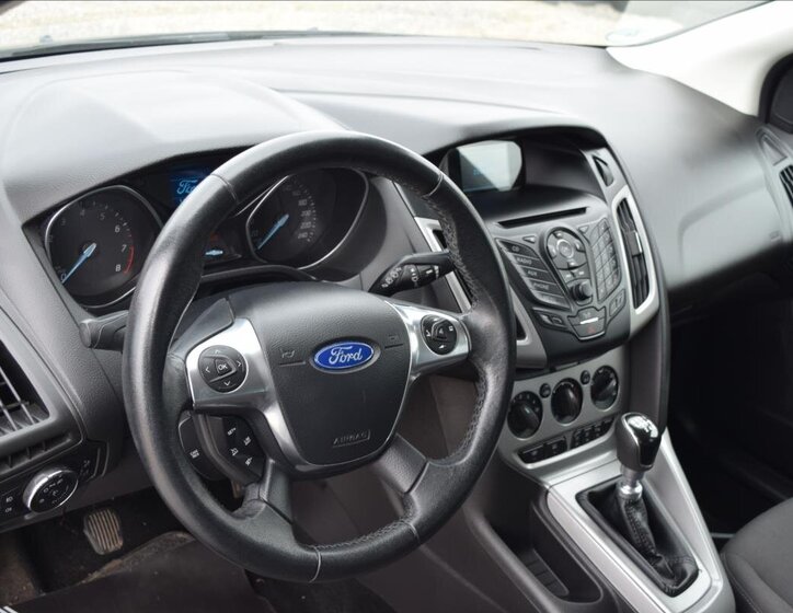 Ford Focus Kombi 998,0 92 kw