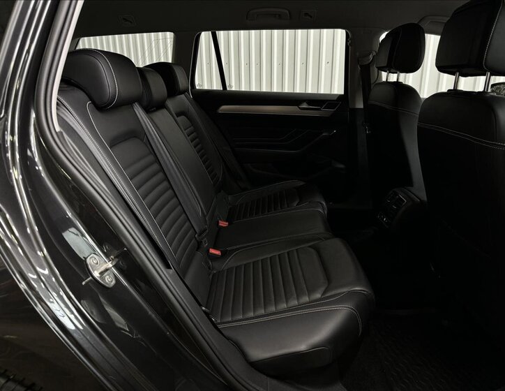 Volkswagen Passat Kombi 2,0 l 147 kw