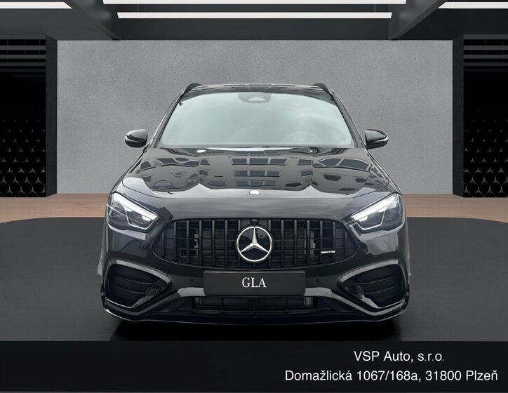 Mercedes-Benz GLA SUV / Terénní 2,0 l 235 kw