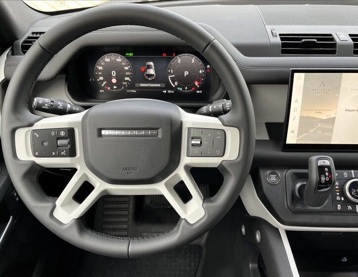 Land Rover Defender SUV / Terénní 3,0 l 147 kw