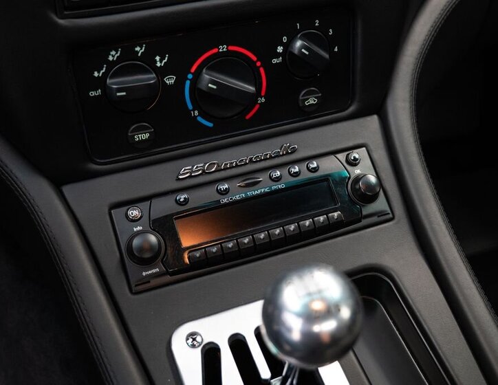 Ferrari 550 Kupé 5,5 l 357 kw