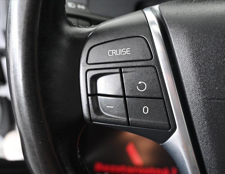 Volvo XC60 SUV / Terénní 2,4 l 133 kw