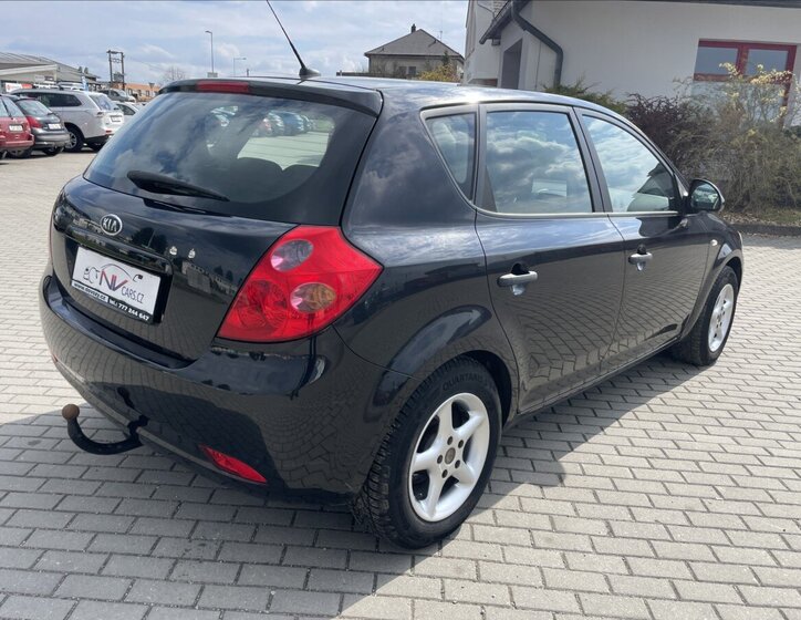 KIA Ceed Hatchback 1,4 l 80 kw